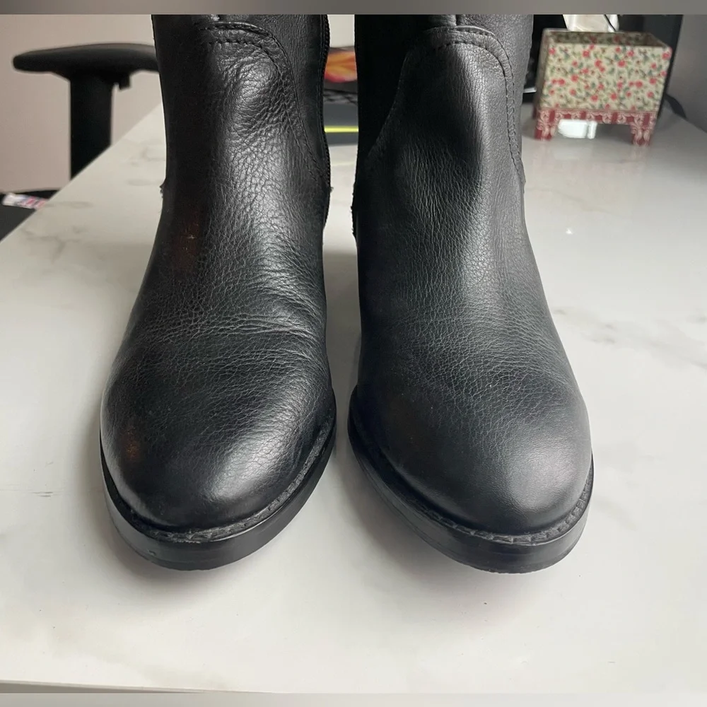 Arturo Chiang Knee-Length Black Leather Boots - Picture 9 of 12